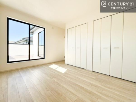 Q [Xy[XĂ܂IXbLڂ鎖ł܂ˁB
ƋI΂ȂVvȃfUCׁ̈AƋI΂Cɓ̋ԍ肪łłˁB