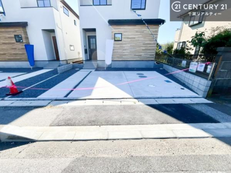 ԏ ԃXy[X2䕪܂IZJhJ[͂AoCN⎩]ԂȂǂuꏊɍ܂B