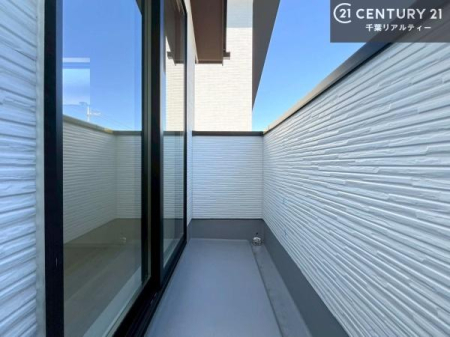 oRj[ zǍDȃoRj[łIꂽɂ͐nJIȎԂy߂܂B
