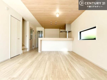 rO 傫ȑ炽Ղ̗z閾邢rOBĴ郊rOŉƑĉ났̎Ԃ߂܂B