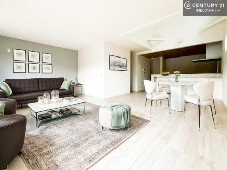 rO ƋCGp[XłBĴLXLDKI\t@[_CjOe[uuĂɂȂȂ̂ŉKɉ߂܂I
R~jP[V₷rOłI