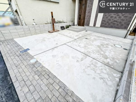 ԏ ԃXy[X2䕪܂IZJhJ[͂AoCN⎩]ԂȂǂuꏊɍ܂B