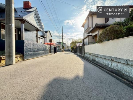 OʓH܂ތnʐ^ OʓH͍LXĂ̂ŎԂ̎Ԍɓꂪ₷łI