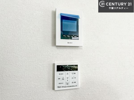 ̑ TVj^[tC^[złql̂ԒȂǂSłˁB
{^ЂƂłC̏ƂƂ̂II[goXB