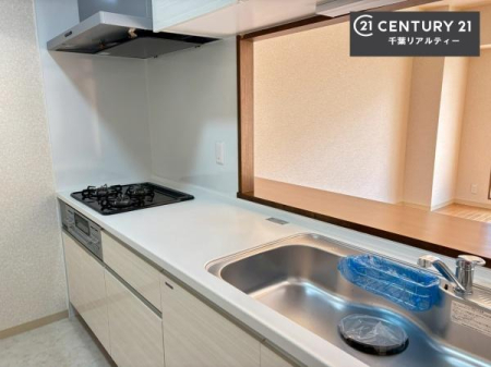 Lb` lC̑ΖʎVXeLb`̗pĂ܂IƑ̃R~jP[VRƑ݌vłB
qlɂڂ͂̂ŊłˁBLXgĉKɍƂi݂܂B