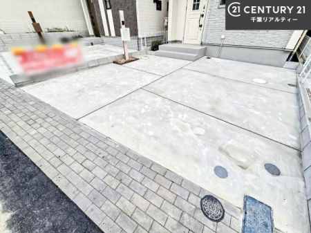 ԏ ԃXy[X2䕪܂IZJhJ[͂AoCN⎩]ԂȂǂuꏊɍ܂B