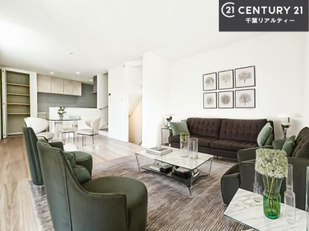 rO ƋCGp[XłBSnǂrO͉ƑRƏW܂܂BƑcR̎ԂłBƑƁAw[Ԃ߂łˁB邭JIȋԂłB