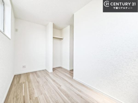 m 邭ʂ̗ǂłBuVvvɃfUCꂽBRx̂ŉƋ⃌CAEgłD݂̋Ԃnグ܂B