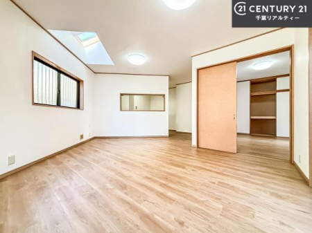 rO SnǂrO͉ƑRƏW܂܂BƑcR̎ԂłBƑƁAw[Ԃ߂łˁB