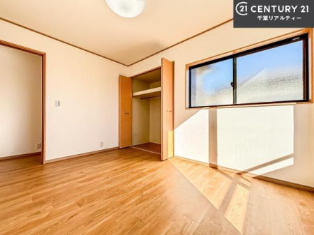 rOȊŐ VvɃfUCĂ邽߁AƋIт܂I
Cɓ̉ƋuĂ낰Ԃ邱Ƃł܂B