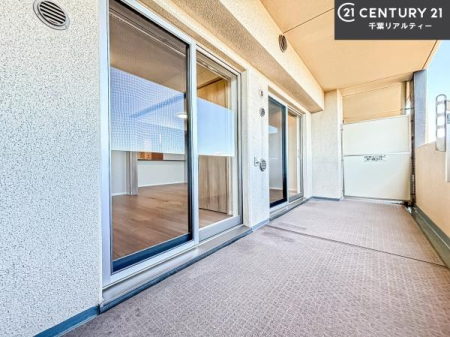 oRj[ zǍDȃoRj[łIꂽɂ͐nJIȎԂy߂܂B