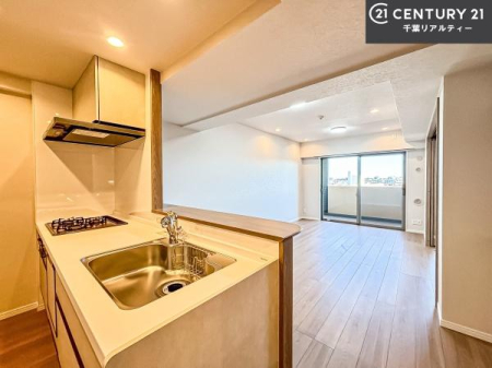 Lb` lC̑ΖʎVXeLb`̗pĂ܂IƑ̃R~jP[VRƑ݌vłB
qlɂڂ͂̂ŊłˁBLXgĉKɍƂi݂܂B