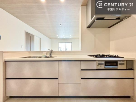 Lb` lC̑ΖʎVXeLb`̗pĂ܂IƑ̃R~jP[VRƑ݌vłB
qlɂڂ͂̂ŊłˁBLXgĉKɍƂi݂܂B