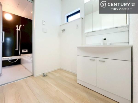 ʑEʏ t̖邢ʎłICɓւłĐɕۂƂł܂IRނ̂łς̎dオǂȂ܂ˁI