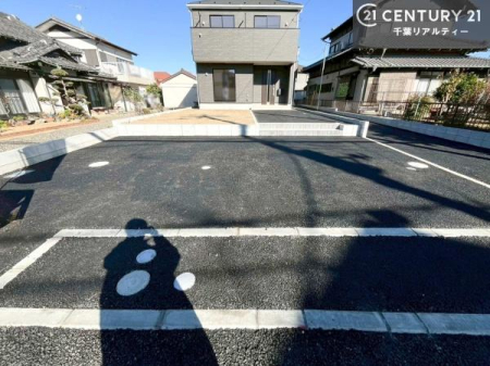 ԏ ԃXy[X2䕪܂IZJhJ[͂AoCN⎩]ԂȂǂuꏊɍ܂B