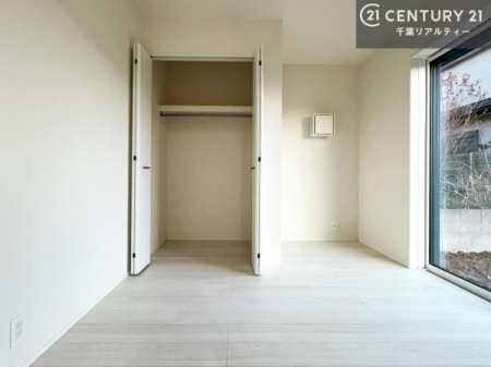 [ Ղ̎[Xy[XŁA炵萮Z܂BƑ̉וꂢɕЕtAKɉ߂܂B