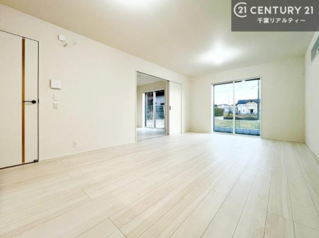 rO 傫ȑ炽Ղ̗z閾邢rOBĴ郊rOŉƑĉ났̎Ԃ߂܂B