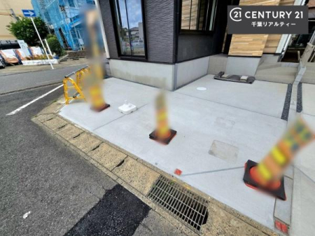 ԏ ԃXy[X2䕪܂IZJhJ[͂AoCN⎩]ԂȂǂuꏊɍ܂B