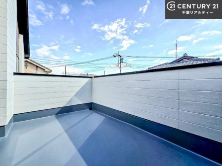 oRj[ zǍDȃoRj[łIꂽɂ͐nJIȎԂy߂܂B
