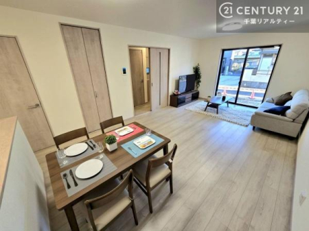 rO ƋCGp[XłBSnǂrO͉ƑRƏW܂܂BƑcR̎ԂłBƑƁAw[Ԃ߂łˁB