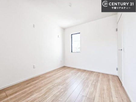 m 邭ʂ̗ǂłBuVvvɃfUCꂽBRx̂ŉƋ⃌CAEgłD݂̋Ԃnグ܂B