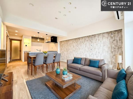 rO ƋCGp[XłBSnǂrO͉ƑRƏW܂܂BƑcR̎ԂłBƑƁAw[Ԃ߂łˁB邭JIȋԂłB