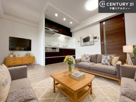 rO ƋCGp[XłBSnǂrO͉ƑRƏW܂܂BƑcR̎ԂłBƑƁAw[Ԃ߂łˁB邭JIȋԂłB