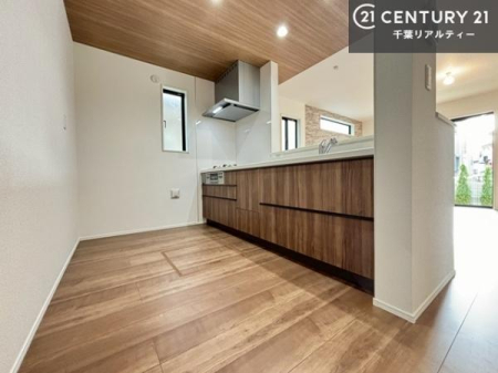 Lb` lC̑ΖʎVXeLb`̗pĂ܂IƑ̃R~jP[VRƑ݌vłB
qlɂڂ͂̂ŊłˁBLXgĉKɍƂi݂܂B