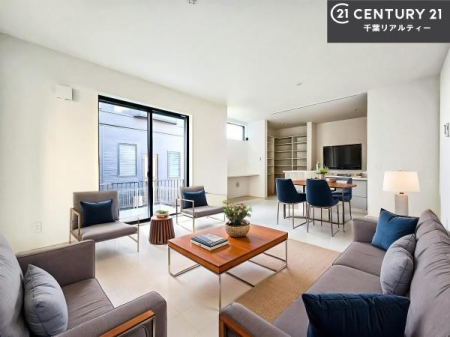 rO ƋCGp[XłBSnǂrO͉ƑRƏW܂܂BƑcR̎ԂłBƑƁAw[Ԃ߂łˁB邭JIȋԂłB