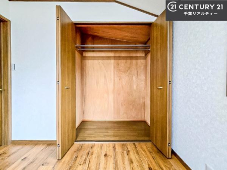 [ Ղ̎[Xy[XŁA炵萮Z܂BƑ̉וꂢɕЕtAKɉ߂܂B