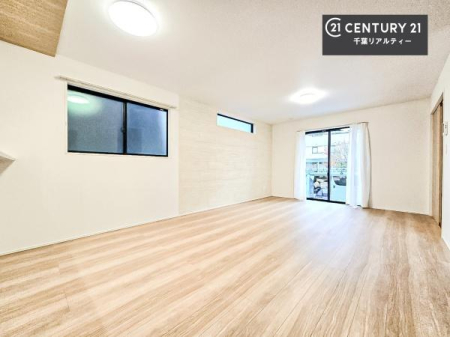 rO SnǂrO͉ƑRƏW܂܂BƑcR̎ԂłBƑƁAw[Ԃ߂łˁB