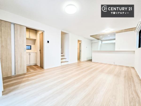 rO 傫ȑ炽Ղ̗z閾邢rOBĴ郊rOŉƑĉ났̎Ԃ߂܂B