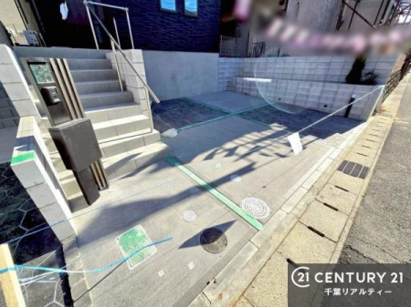 ԏ ԃXy[X2䕪܂IZJhJ[͂AoCN⎩]ԂȂǂuꏊɍ܂Byn̔JÒz