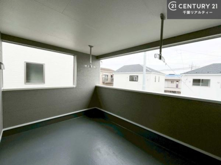 oRj[ Ci[oRj[ItĂ̂ŁA}ɉJ~ĂGɂSIJbgĂ̂ŁAVC̗ǂ́AO֏oĐ[ċẑ悳łI