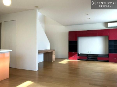 rO 傫ȑ炽Ղ̗z閾邢rOBĴ郊rOŉƑĉ났̎Ԃ߂܂B