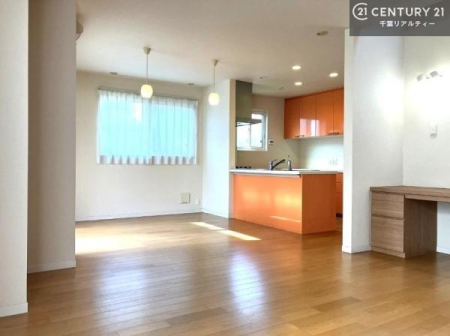 rO LX_CjOXy[XI肨HB΂yԂ߂܂BX̔܂I