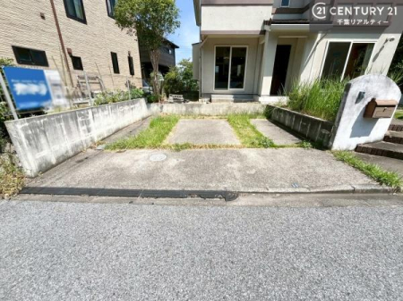 ԏ ԃXy[X2䕪܂IZJhJ[͂AoCN⎩]ԂȂǂuꏊɍ܂B