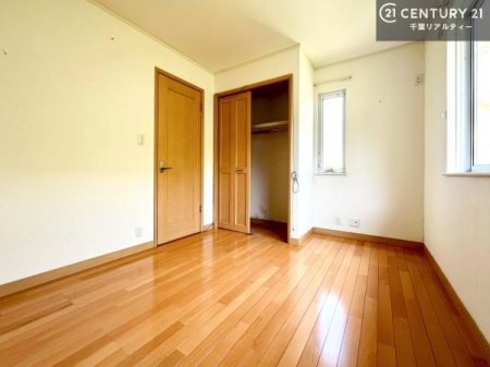 m [Xy[XĂ܂IXbLڂ鎖ł܂ˁB
ƋI΂ȂVvȃfUCׁ̈AƋI΂Cɓ̋ԍ肪łłˁB