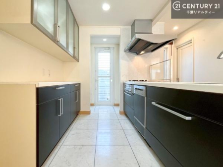 Lb` Lb`wʂɂ́A@\ƃfUC˔Jbv{[hWBƓdHAXgbNiȂǂƎ[łALb`܂肪ł܂I