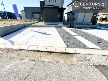 ԏ ԃXy[X2䕪܂IZJhJ[͂AoCN⎩]ԂȂǂuꏊɍ܂B