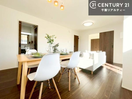 rO 傫ȑ炽Ղ̗z閾邢rOBĴ郊rOŉƑĉ났̎Ԃ߂܂B