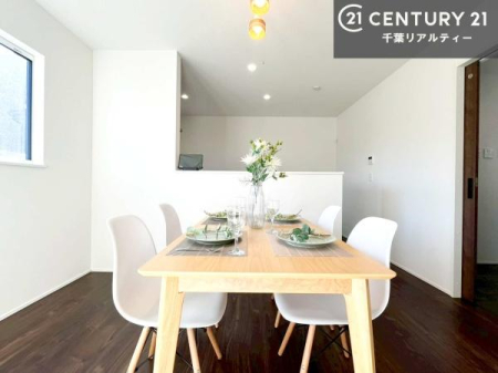 rO SnǂrO͉ƑRƏW܂܂BƑcR̎ԂłBƑƁAw[Ԃ߂łˁB