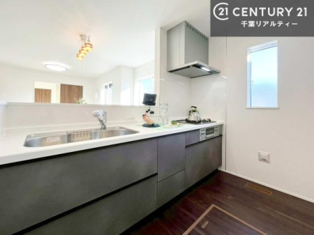 Lb` lC̑ΖʎVXeLb`̗pĂ܂IƑ̃R~jP[VRƑ݌vłB
qlɂڂ͂̂ŊłˁBLXgĉKɍƂi݂܂B