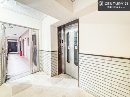 ̑p Gx[^[̃}VŁAdוxr[J[̈ړKB̐X[YɂȂ܂B