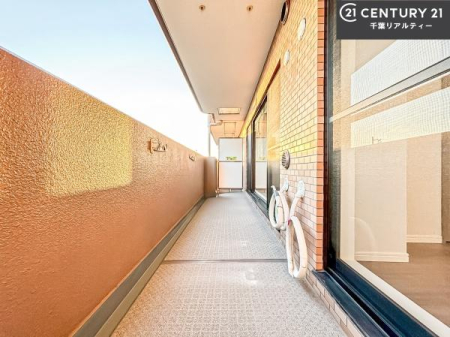 oRj[ zǍDȃoRj[łIꂽɂ͐nJIȎԂy߂܂B
̂󕨂؂ɊƂł܂I