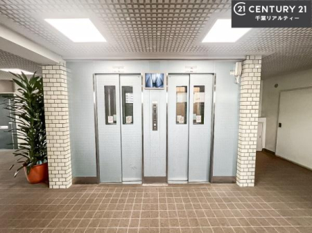 ̑p Gx[^[̃}VŁAdוxr[J[̈ړKB̐X[YɂȂ܂B