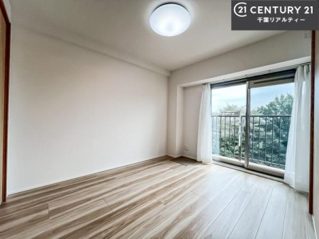 rOȊŐ VvɃfUCĂ邽߁AƋIт܂I
Cɓ̉ƋuĂ낰Ԃ邱Ƃł܂B