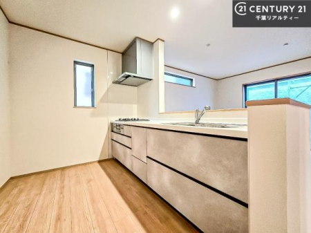 Lb` Ƃ₷VXeLb`łI[tĂ̂ŁAXy[XɕuȂčςނ̂ŁALXgāAKɍƂł܂I