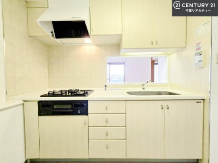 Lb` lC̑ΖʎVXeLb`̗pĂ܂IƑ̃R~jP[VRƑ݌vłB
qlɂڂ͂̂ŊłˁB[͂܂I