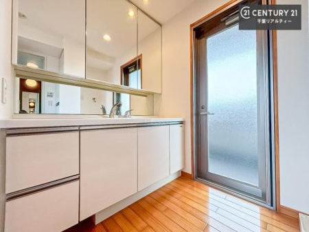 ʑEʏ Oʋdl̐ʏ́AgȂ݂₷I͎[ɂȂĂ܂BhC[₨ϓЕt̂ŐʑXbLƌ邱Ƃo܂I